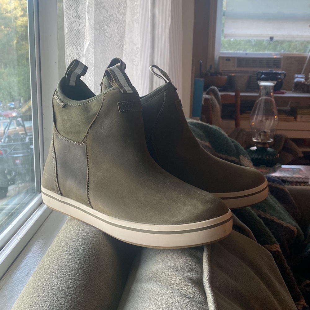 Xtratuf Men’s Leather 6” Ankle Deck Boots!